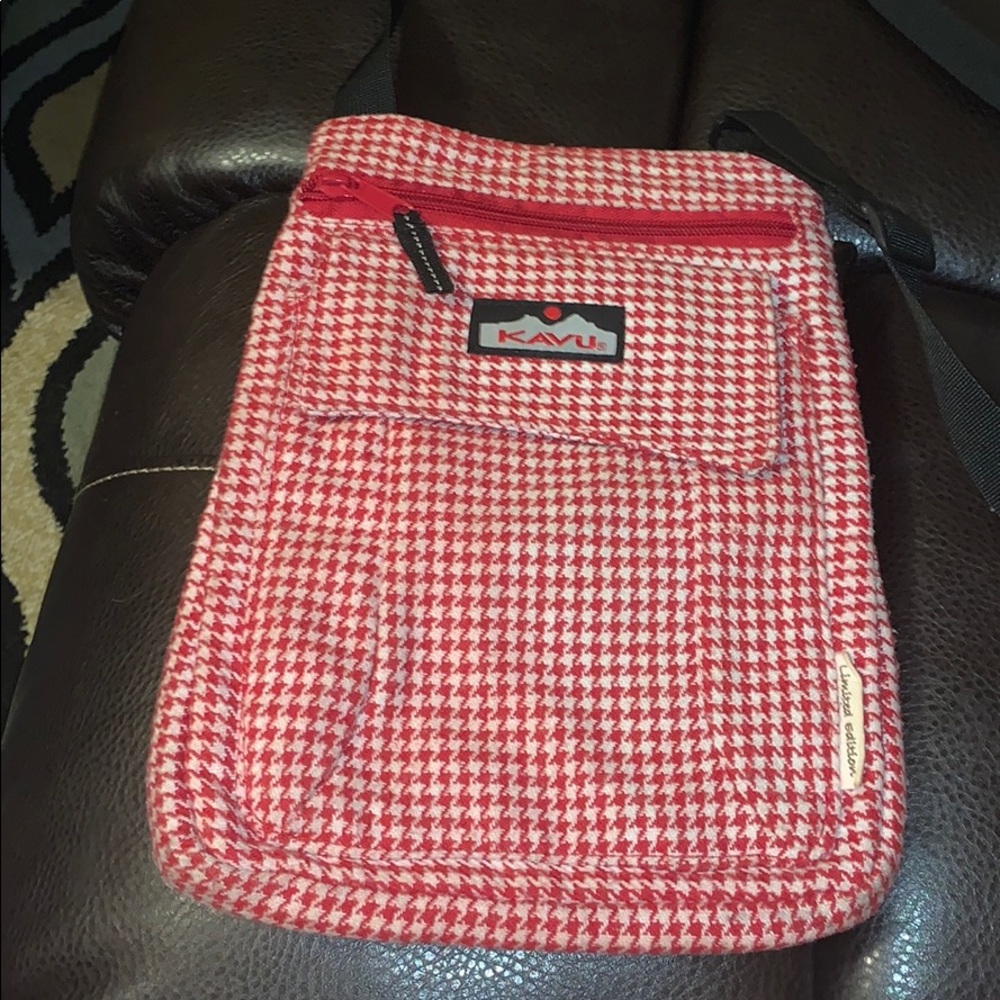Kavu purse